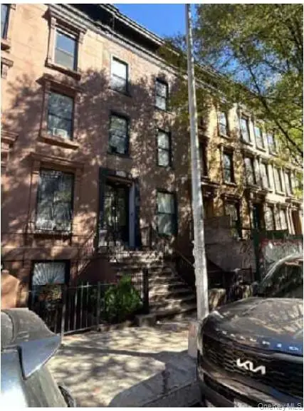 251 W 131st Street, New York (Manhattan), NY 10027