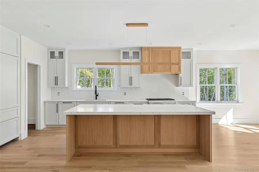 32 North Bay Avenue, Eastport, NY 11941 - Image #3