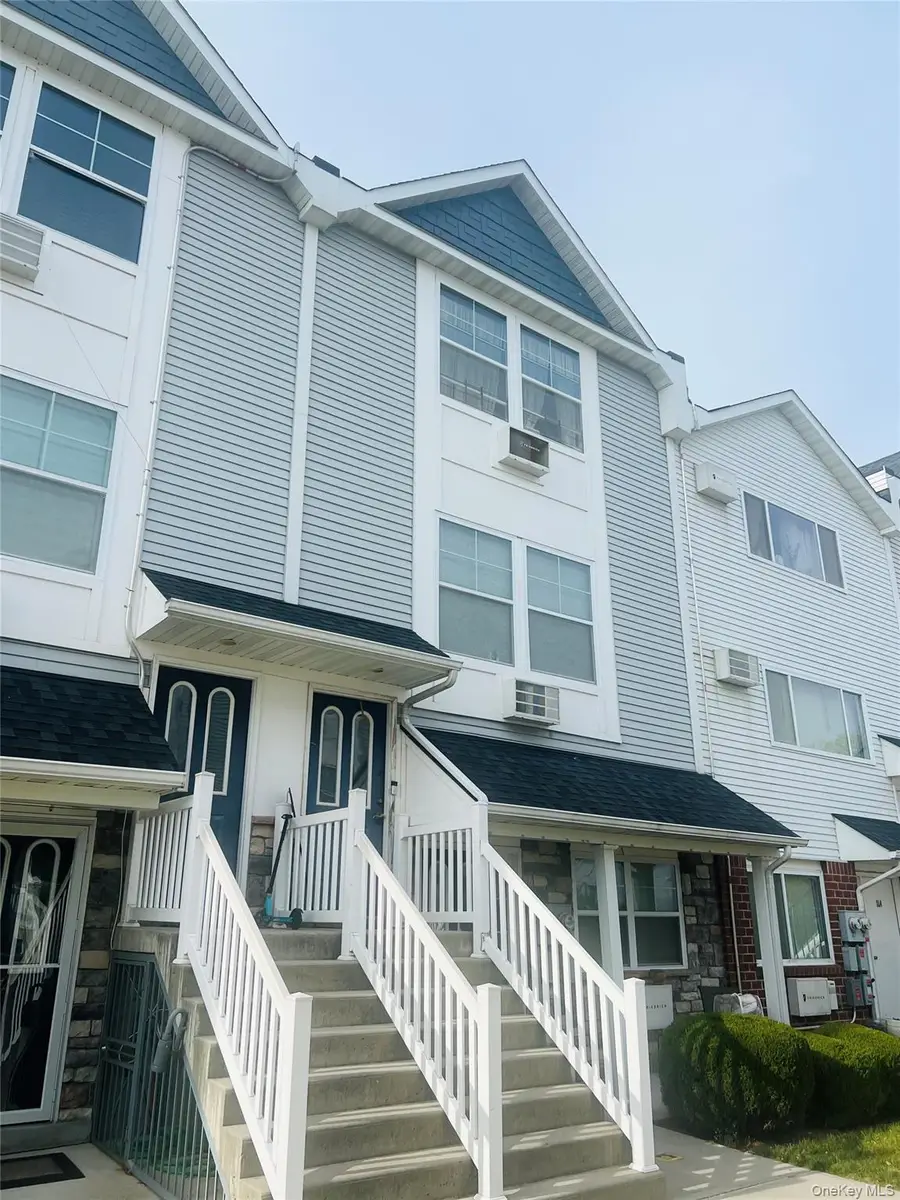 109 Dolphin Court, Bronx, NY 10473 - Image #3