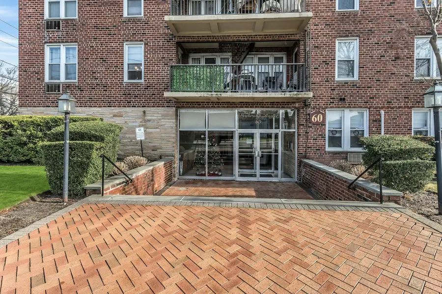 60 Hempstead Avenue #1K, Lynbrook, NY 11563 - Image #2
