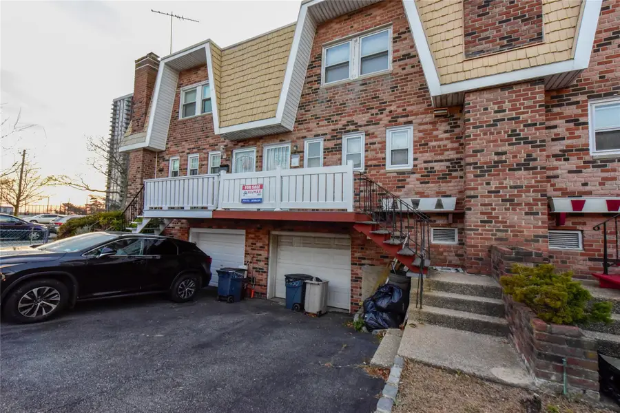 1650 Seagirt Boulevard, Far Rockaway, NY 11691 - Image #3