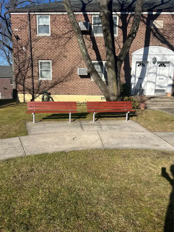 58-20 251 #2nd floor, Little Neck, NY 11362