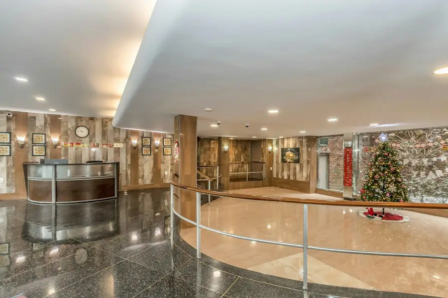 200 Corbin Place #3R, Brooklyn, NY 11235 - Image #3