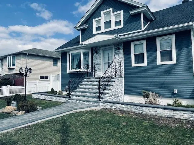 119 S Bay Avenue, Freeport, NY 11520 - Image #1