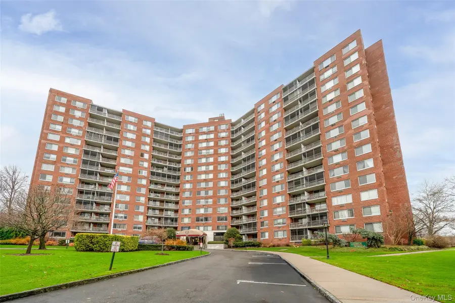 220-55 46 Avenue #5R, Bayside, NY 11362 - Image #2