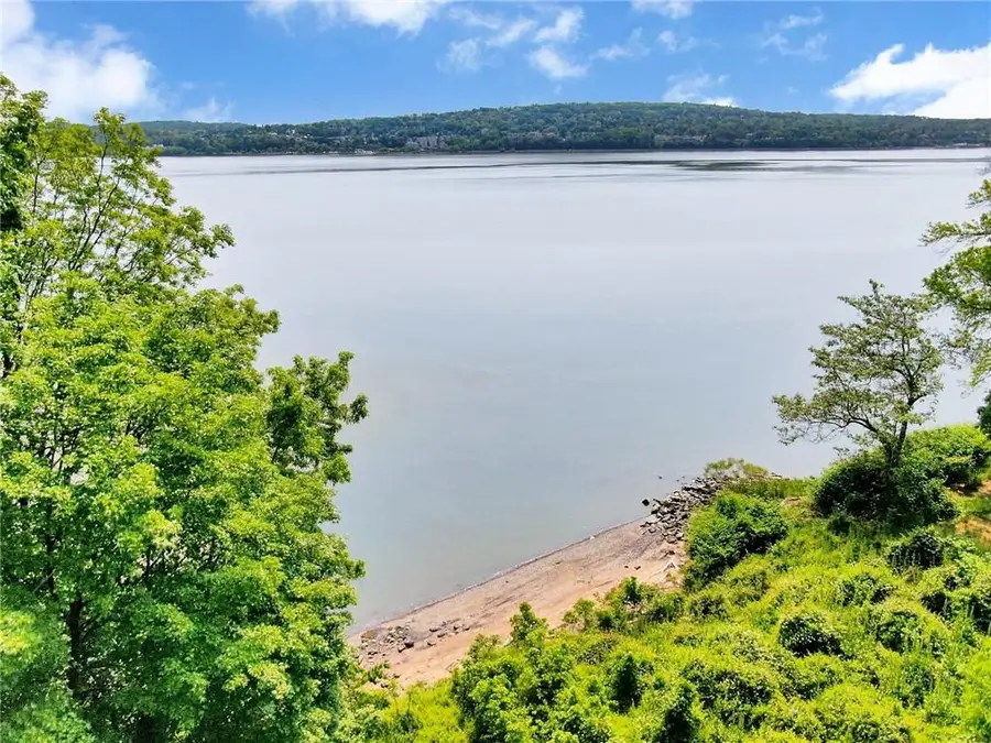 99 Corbett Lane, Palisades, NY 10964 - Image #2