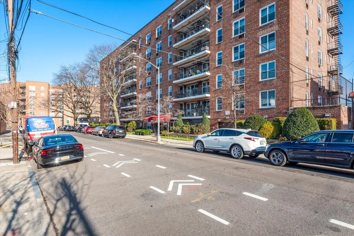 34-43 60 Street #4L, Woodside, NY 11377 - Image #1