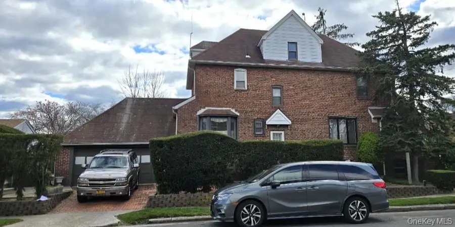 169 Bixley Heath, Lynbrook, NY 11563 - #2