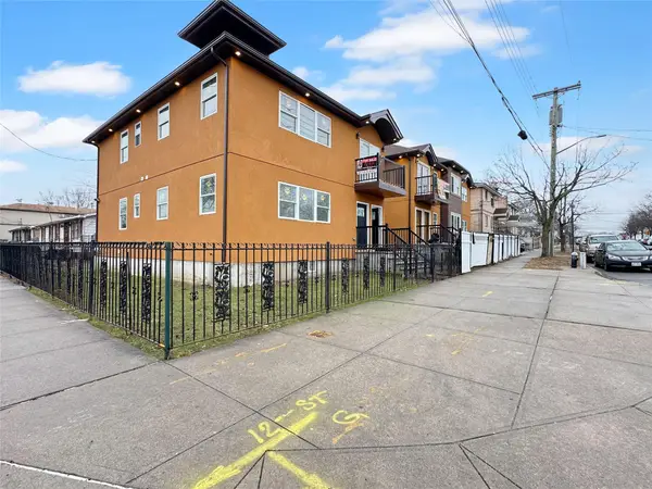 109-49 155 St, Jamaica, NY 11433