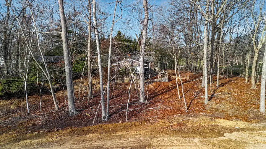 2885 Deerfield Road, Sag Harbor, NY 11963 - Image #2