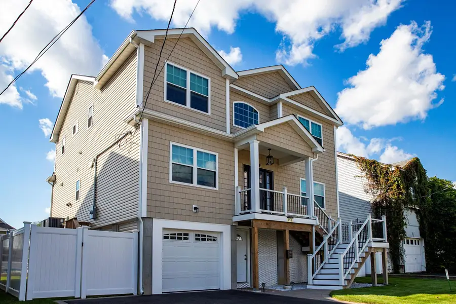 356 Arthur Street, Freeport, NY 11520 - Image #2