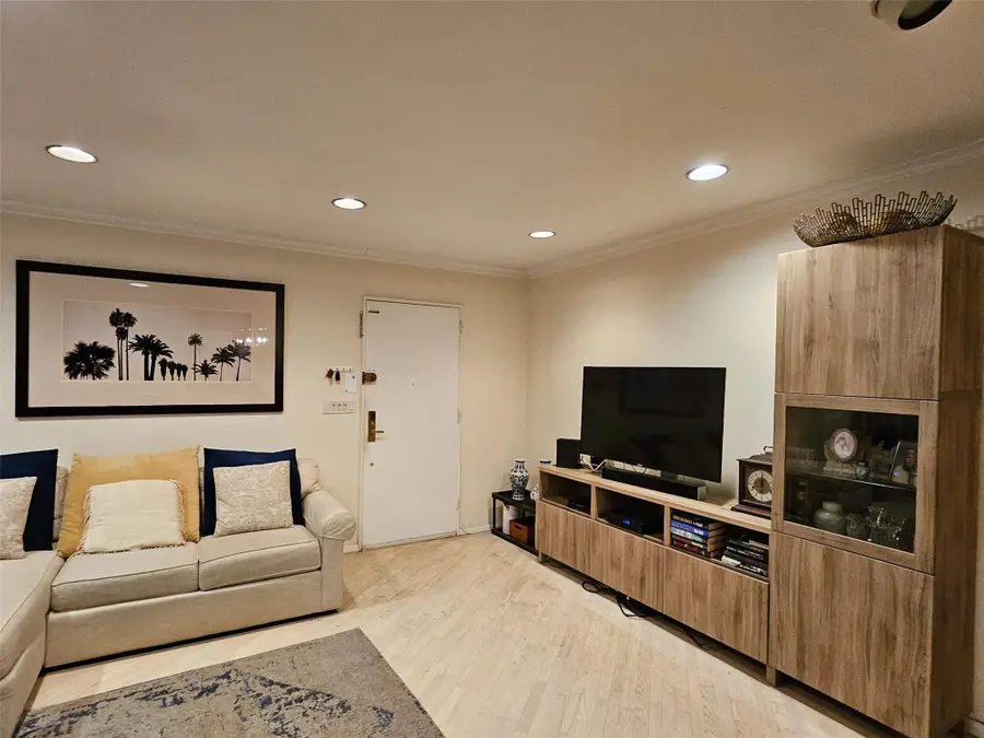 61-26 245th Place #F-2, Douglaston, NY 11362 - Image #2