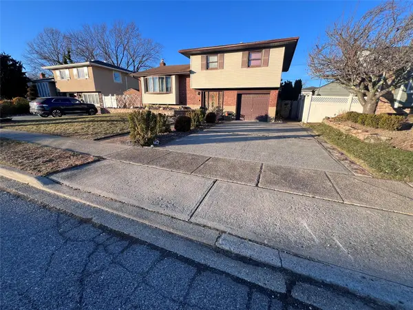 3643 Courtney Lane, Bethpage, NY 11714