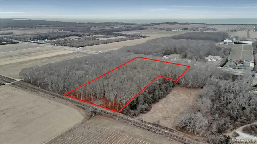 15690 County Road 48, Cutchogue, NY 11935 - Image #2
