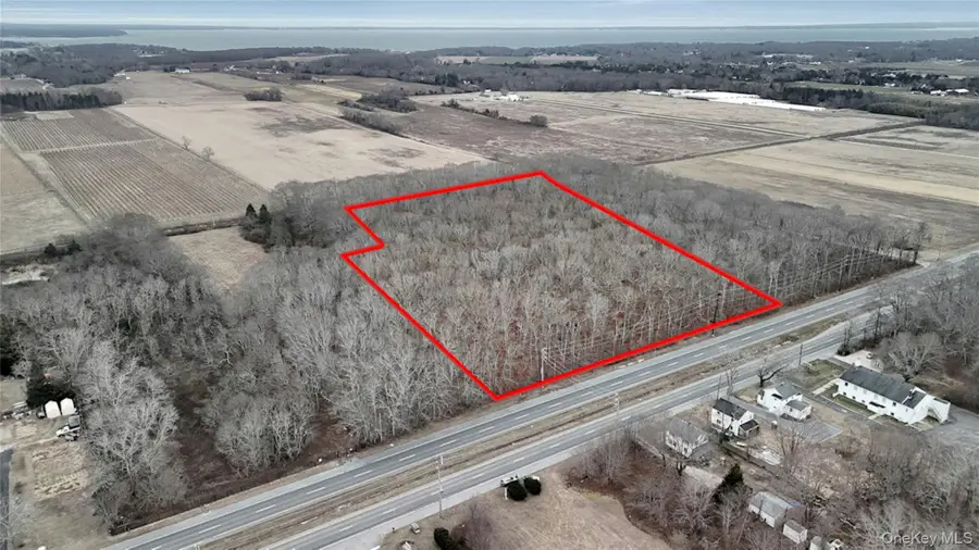 15690 County Road 48, Cutchogue, NY 11935 - Image #3