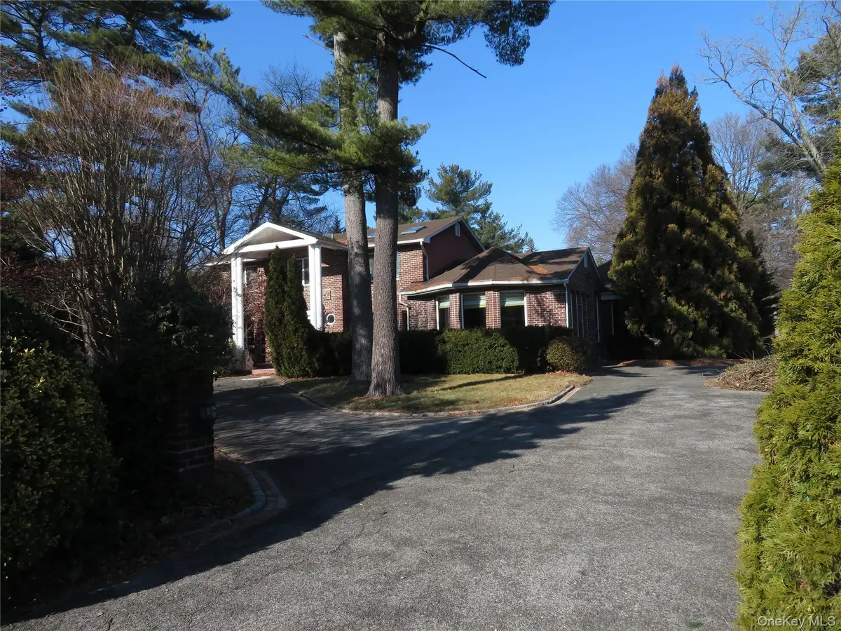 1 Bridle Path Drive, Old Westbury, NY 11568 - Image #1