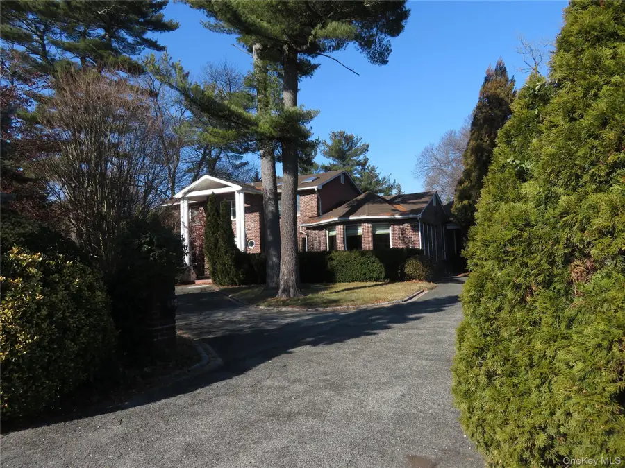 1 Bridle Path Drive, Old Westbury, NY 11568 - Image #2