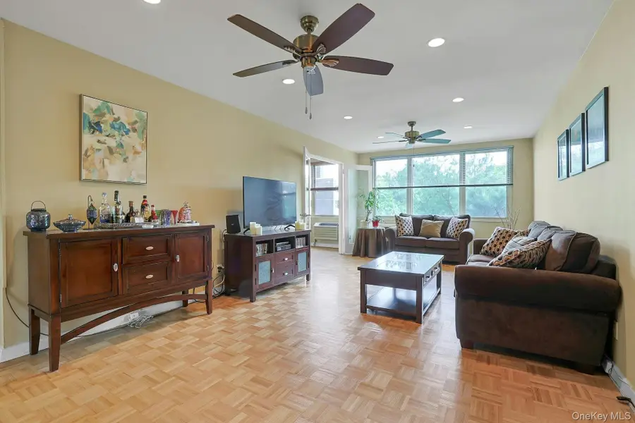 12 Old Mamaroneck Road #7k, White Plains, NY 10605 - Image #2