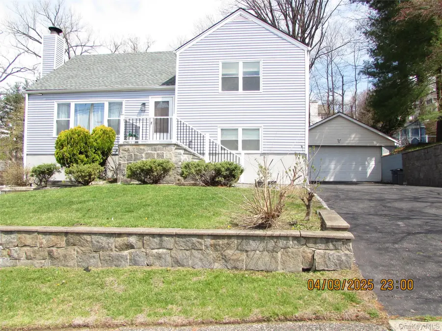 156 Candlewood Drive, Yonkers, NY 10710 - Image #2