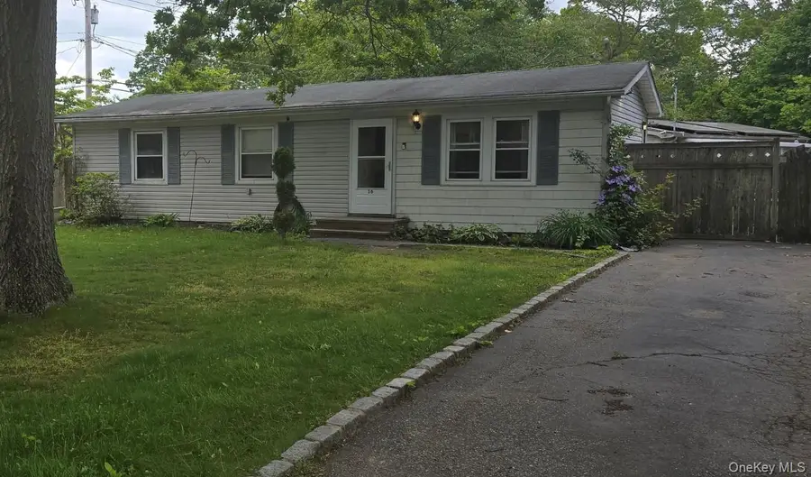 16 Sagewood Drive, Shirley, NY 11967 - Image #2