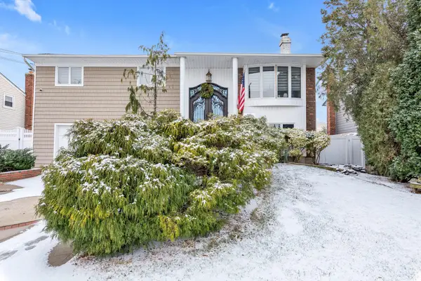 2694 Dorothy Street, Bellmore, NY 11710