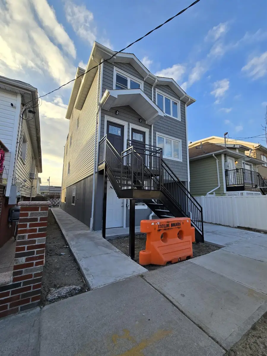 451 Beach 46 Street, Far Rockaway, NY 11691 - Image #2