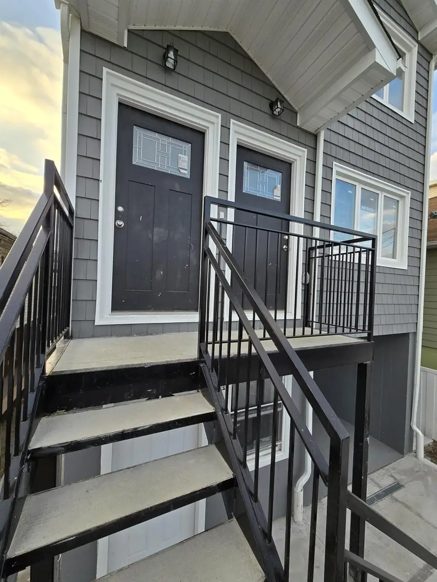 451 Beach 46 Street, Far Rockaway, NY 11691 - Image #3