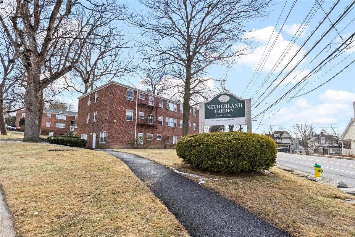 205 W Post Road #1L, White Plains, NY 10606 - Image #1
