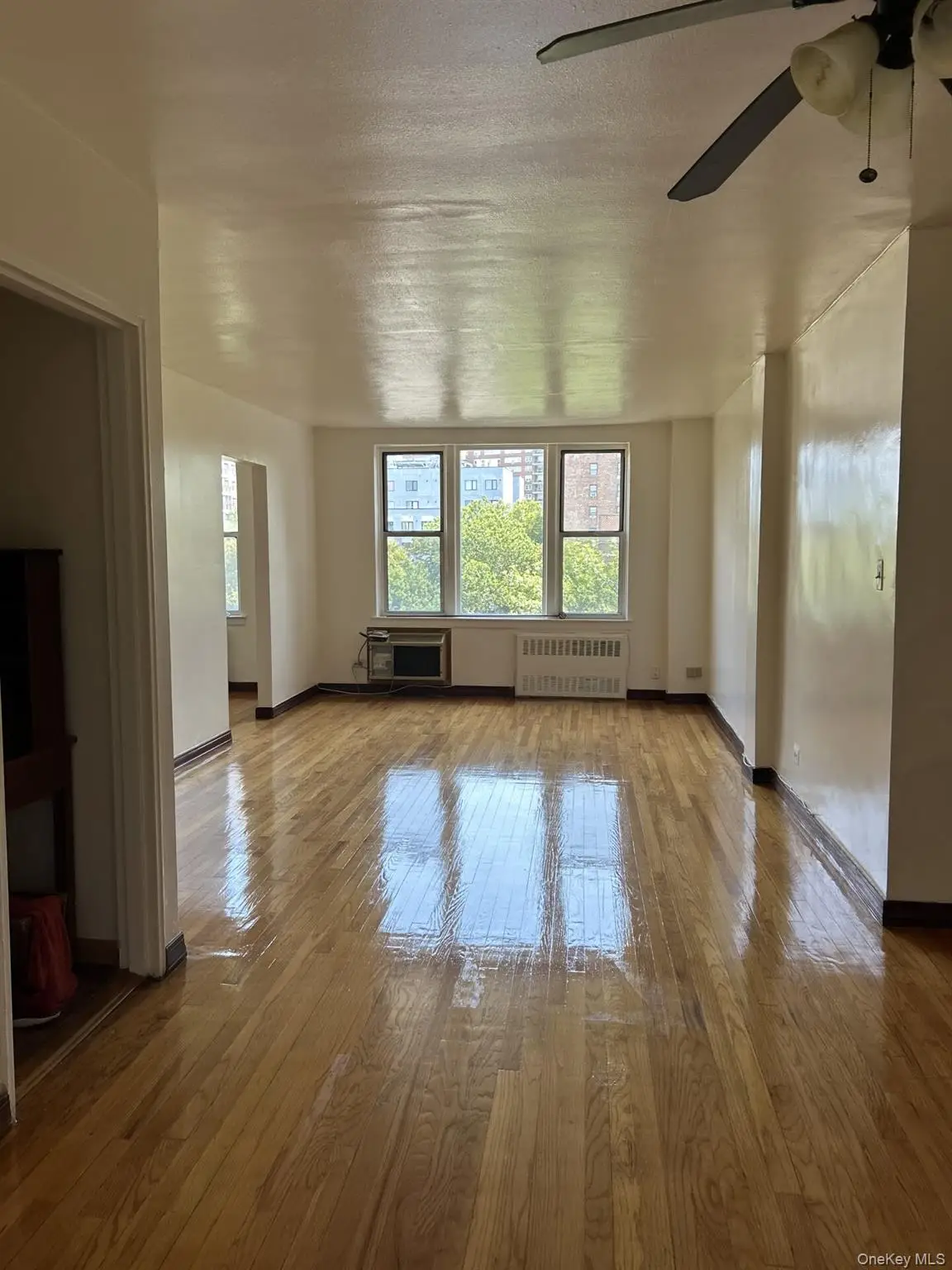 2385 Barker Avenue #5L, Bronx, NY 10467 - Image #1