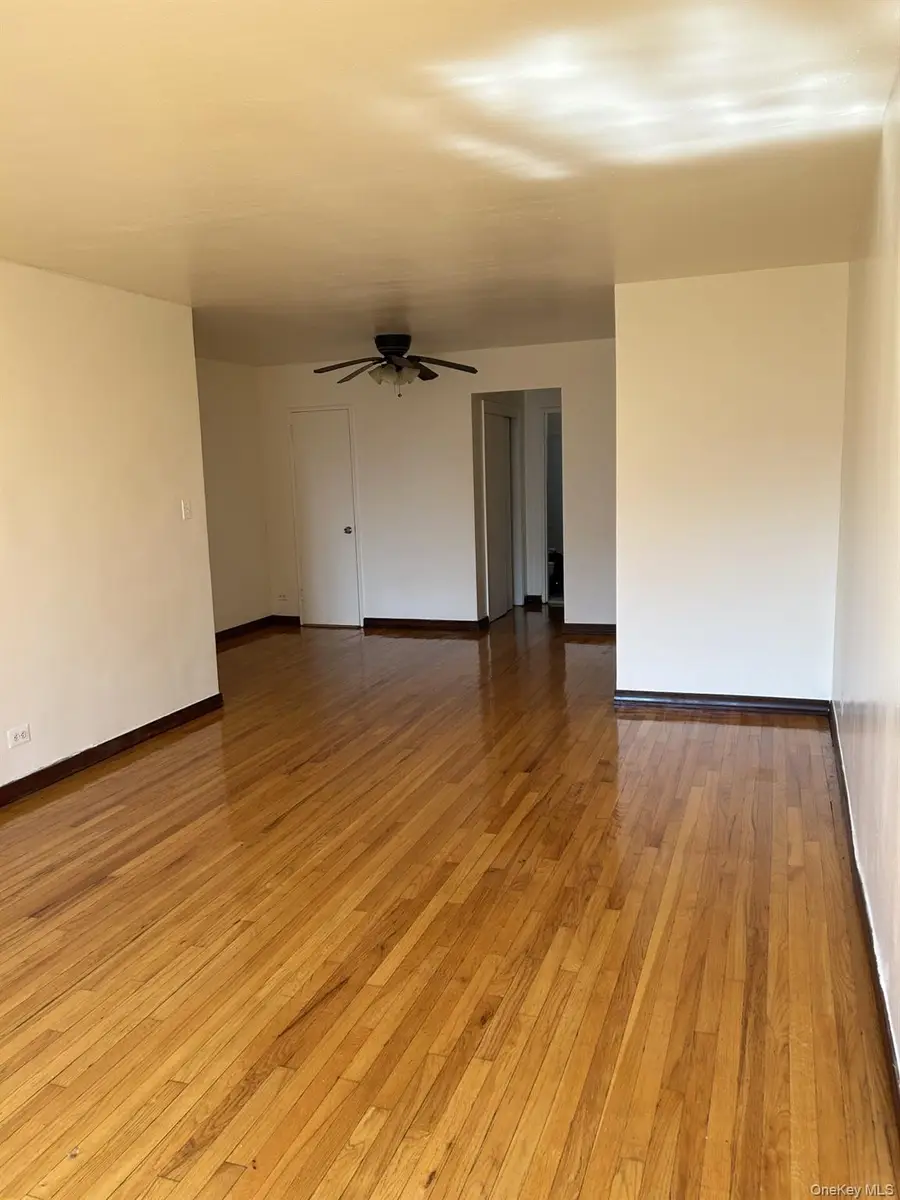 2385 Barker Avenue #5L, Bronx, NY 10467 - Image #2