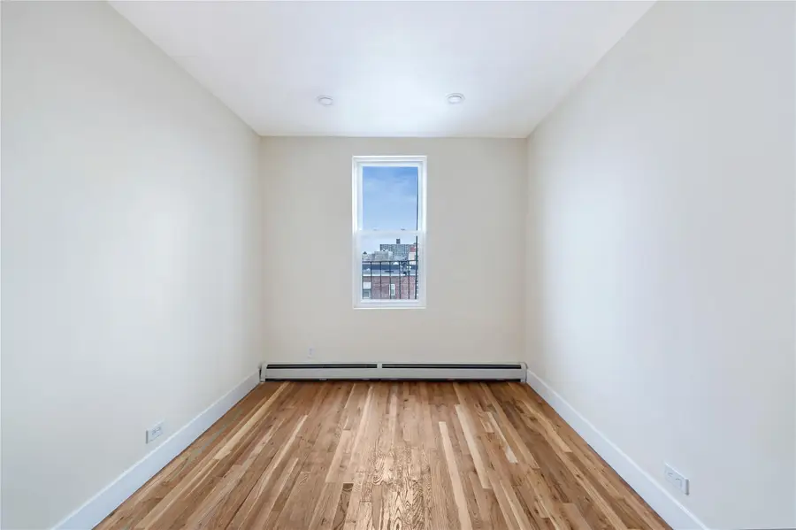 2547 Radcliff Avenue, Bronx, NY 10469 - Image #2