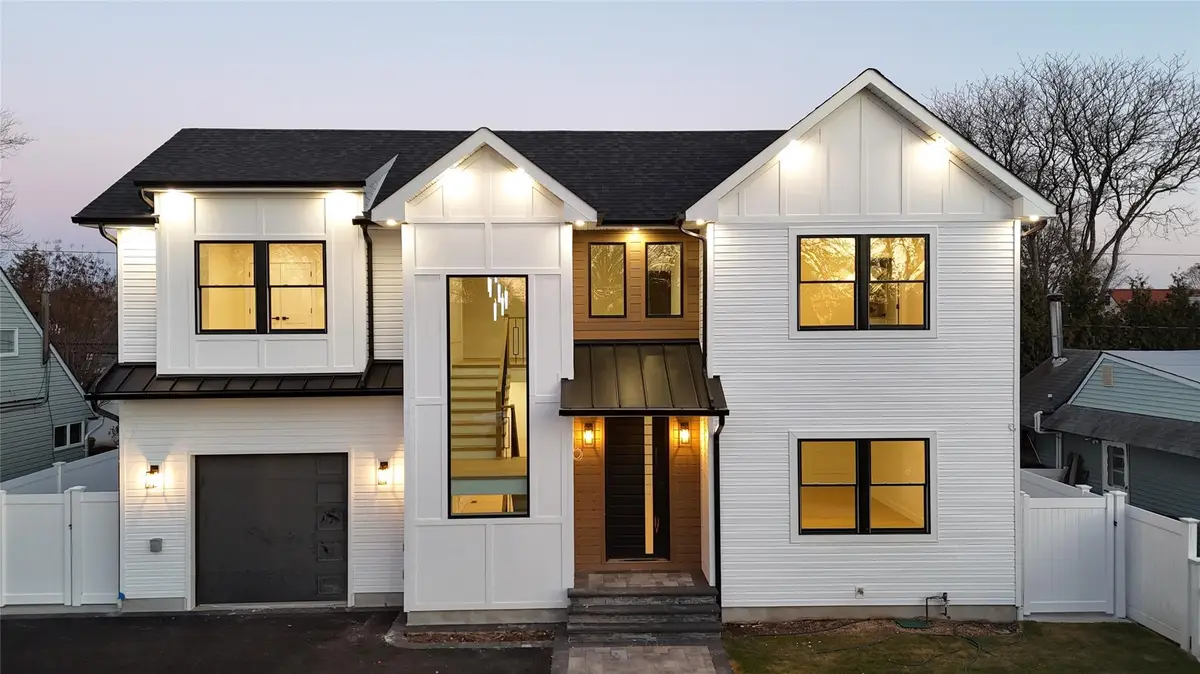 81 Pilgrim Lane, Westbury, NY 11590 - Image #1