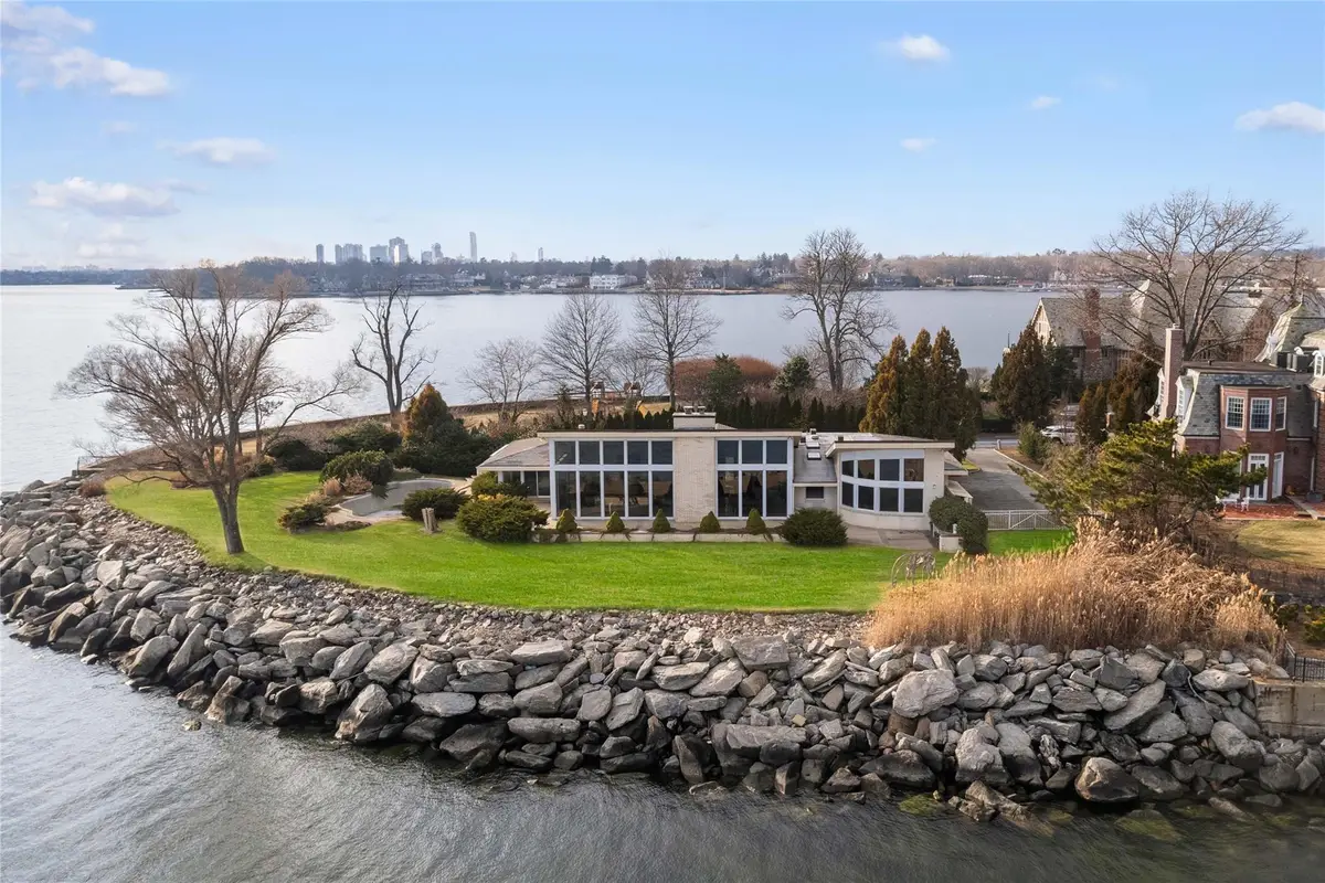 1450 Flagler Drive, Mamaroneck, NY 10543 - Image #1