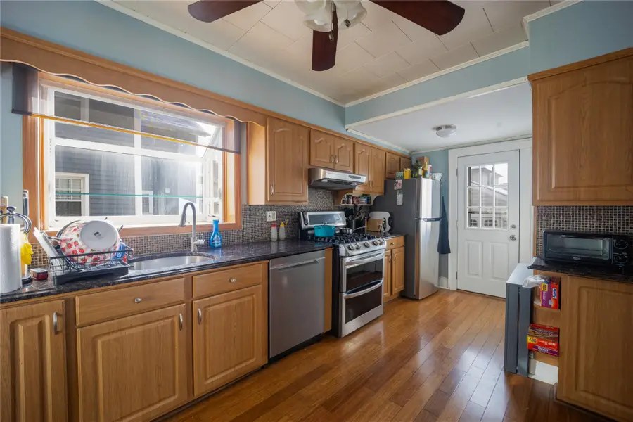 495 Henry Street, Oceanside, NY 11572 - Image #3