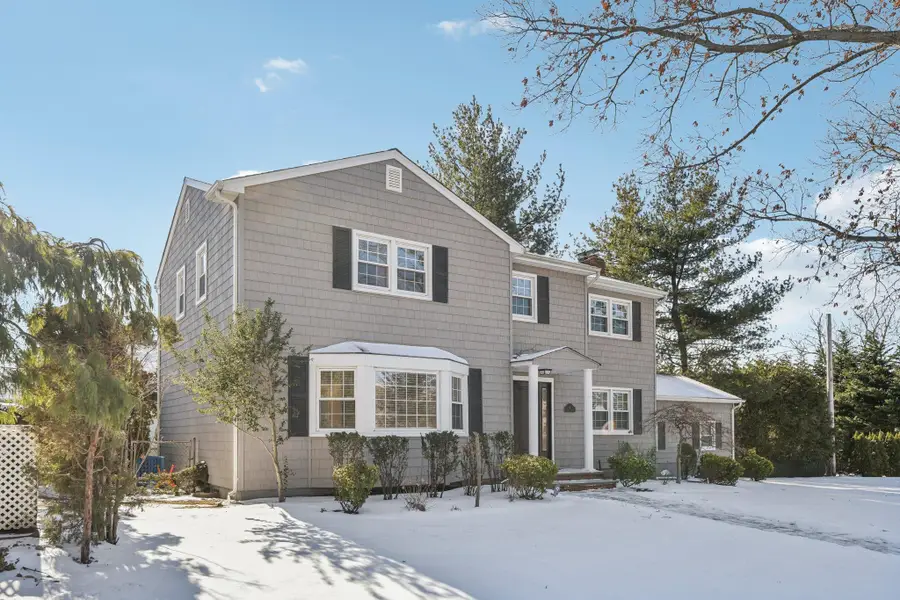 4 Main Avenue, Garden City, NY 11530 - Image #2