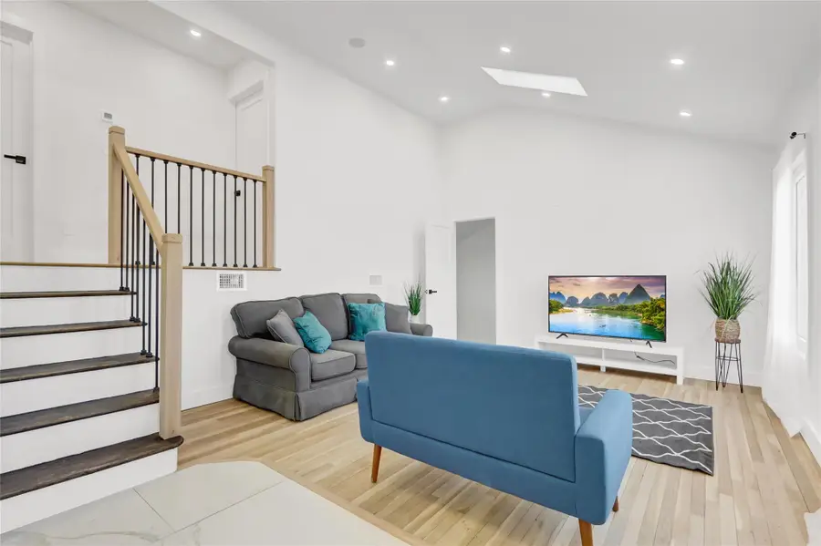 153 New York Avenue, Westbury, NY 11590 - Image #3