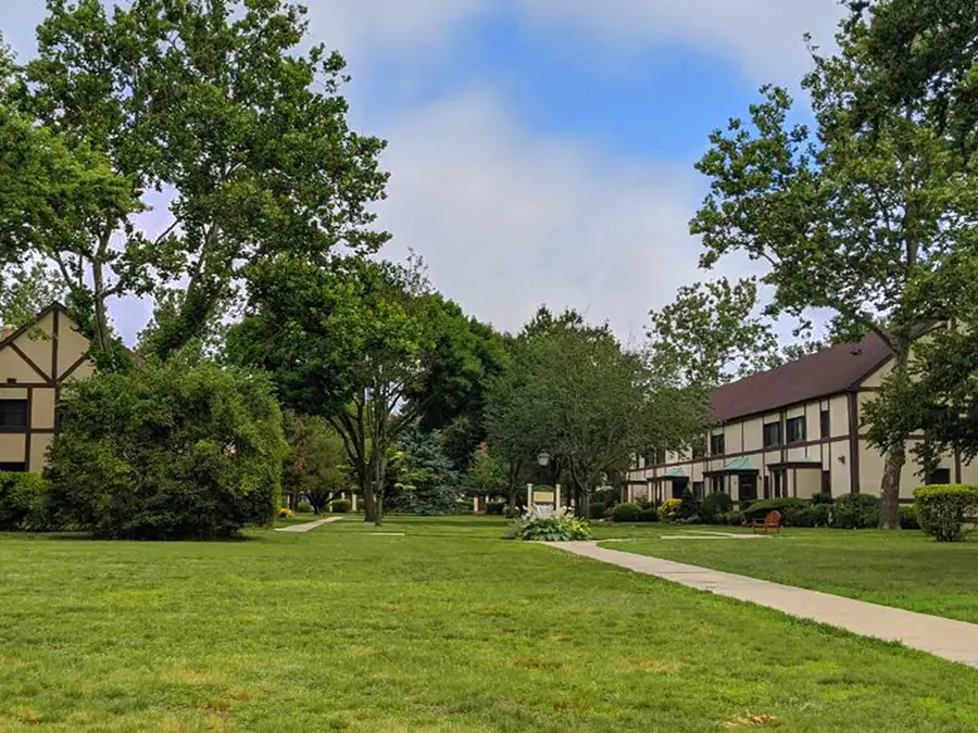 129 Fifteenth Street #B2, Garden City, NY 11530 - Image #2