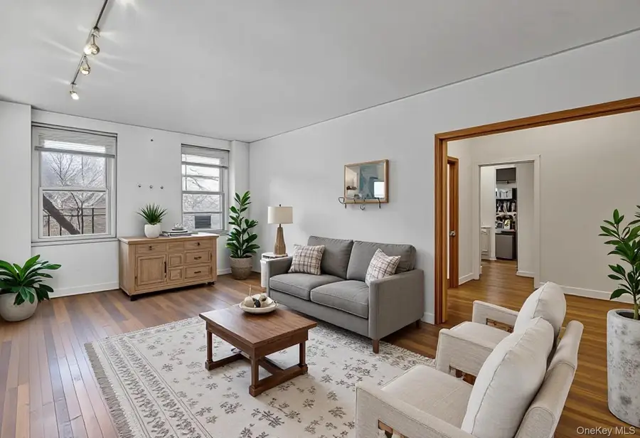 78-10 34 Avenue #4E, Jackson Heights, NY 11372 - Image #2