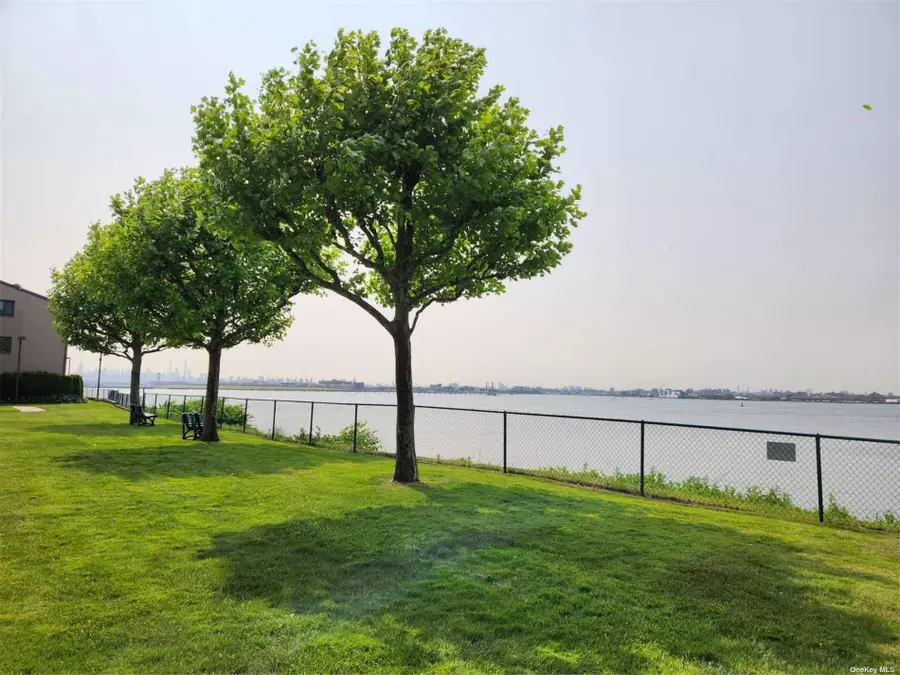 512 115th Street #512D, College Point, NY 11356 - Image #2