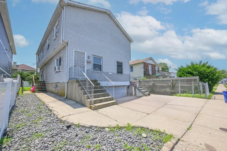 20 E Pine Street, Long Beach, NY 11561 - Image #2