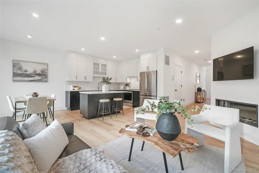 2040 Crompond Road #21, Yorktown Heights, NY 10598 - Image #3