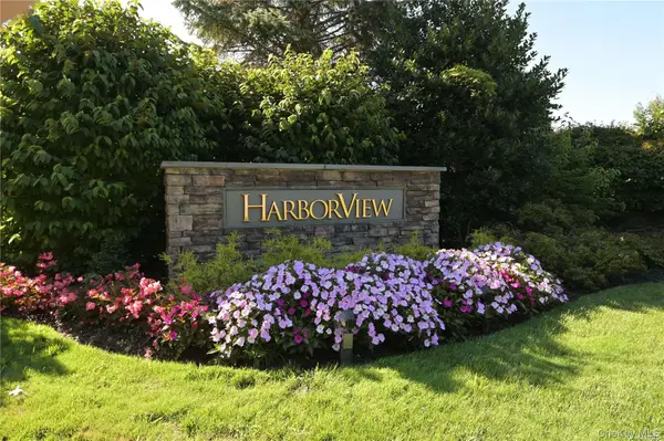 100 Harbor View Drive #423, Port Washington, NY 11050