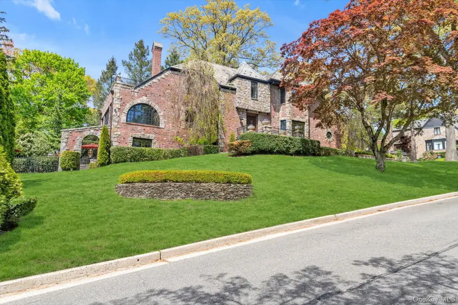 183 Mill Spring Road, Manhasset, NY 11030 - Image #3