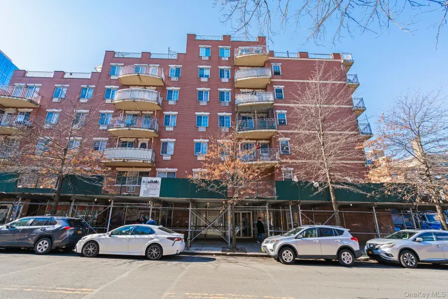 3506 Leavitt Street #3I, Flushing, NY 11354 - Image #2