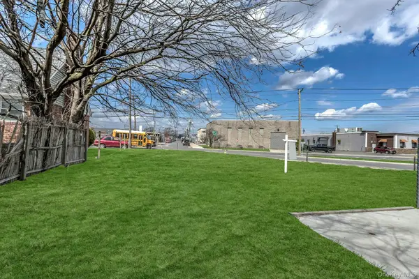 899 Old Country Road, Westbury, NY 11590