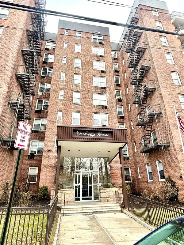 61 Bronx River Road #7H, Yonkers, NY 10704
