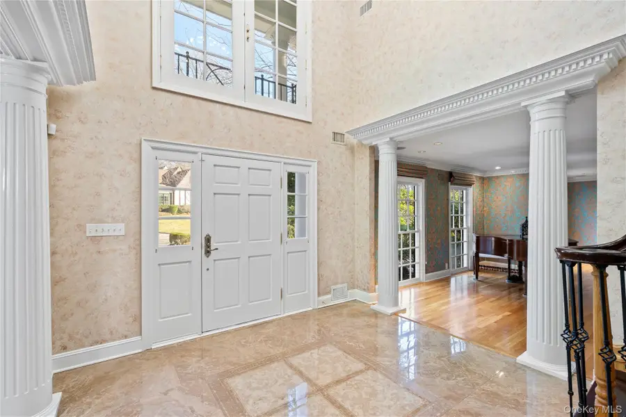 41 Amherst Road, Great Neck, NY 11021 - Image #3