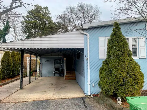 7 Betsy Ross Drive Nw, Bohemia, NY 11716