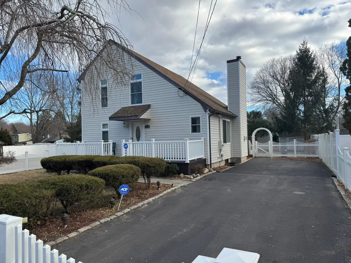 89 15th Street, Wading River, NY 11792 - Image #1