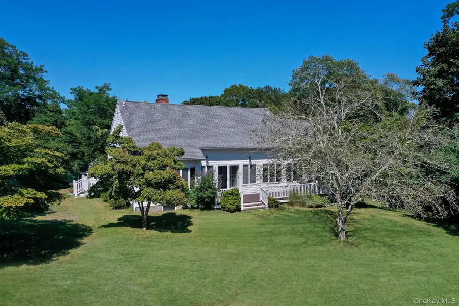 13 West End Avenue, East Quogue, NY 11942 - Image #3